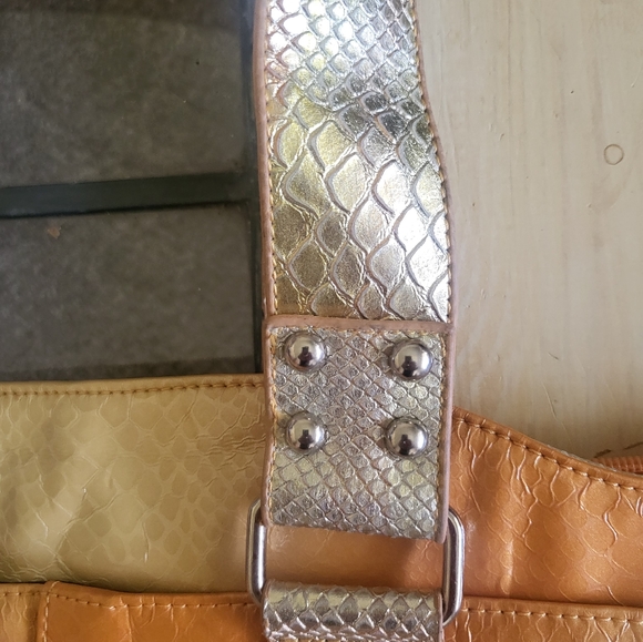 Handbag - Picture 3 of 7